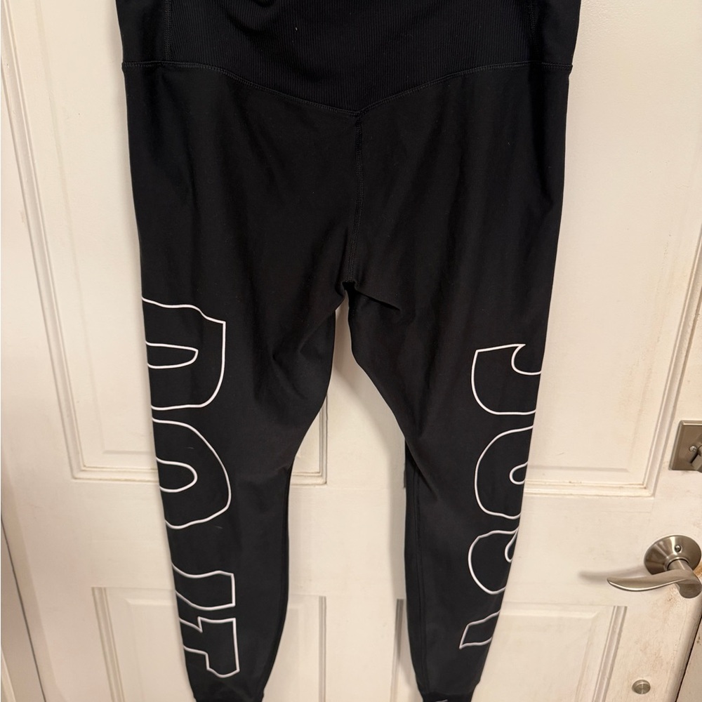 Nike Women’s Black Graphic 'Just Do It' Leggings - XL - Picture 6 of 6